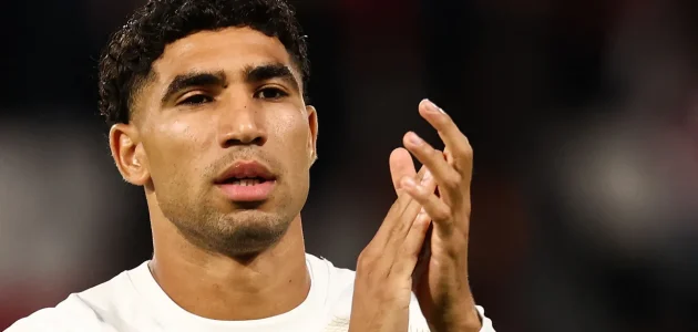 الكرة الذهبية.. حكيمي في قائمة أفضل 15 لاعبا بالعالم